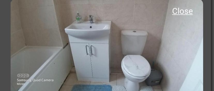 291 Barking Road Apartment Лондон Екстериор снимка